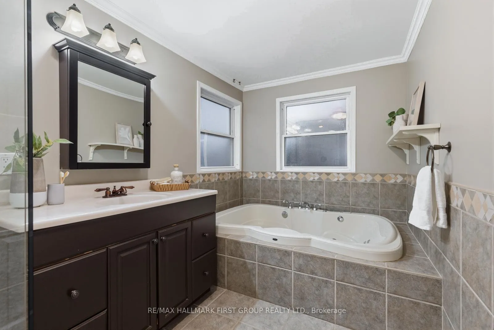 Photo 22 of 57 Yorkshire Crescent, Whitby, Pringle Creek — HOMEH