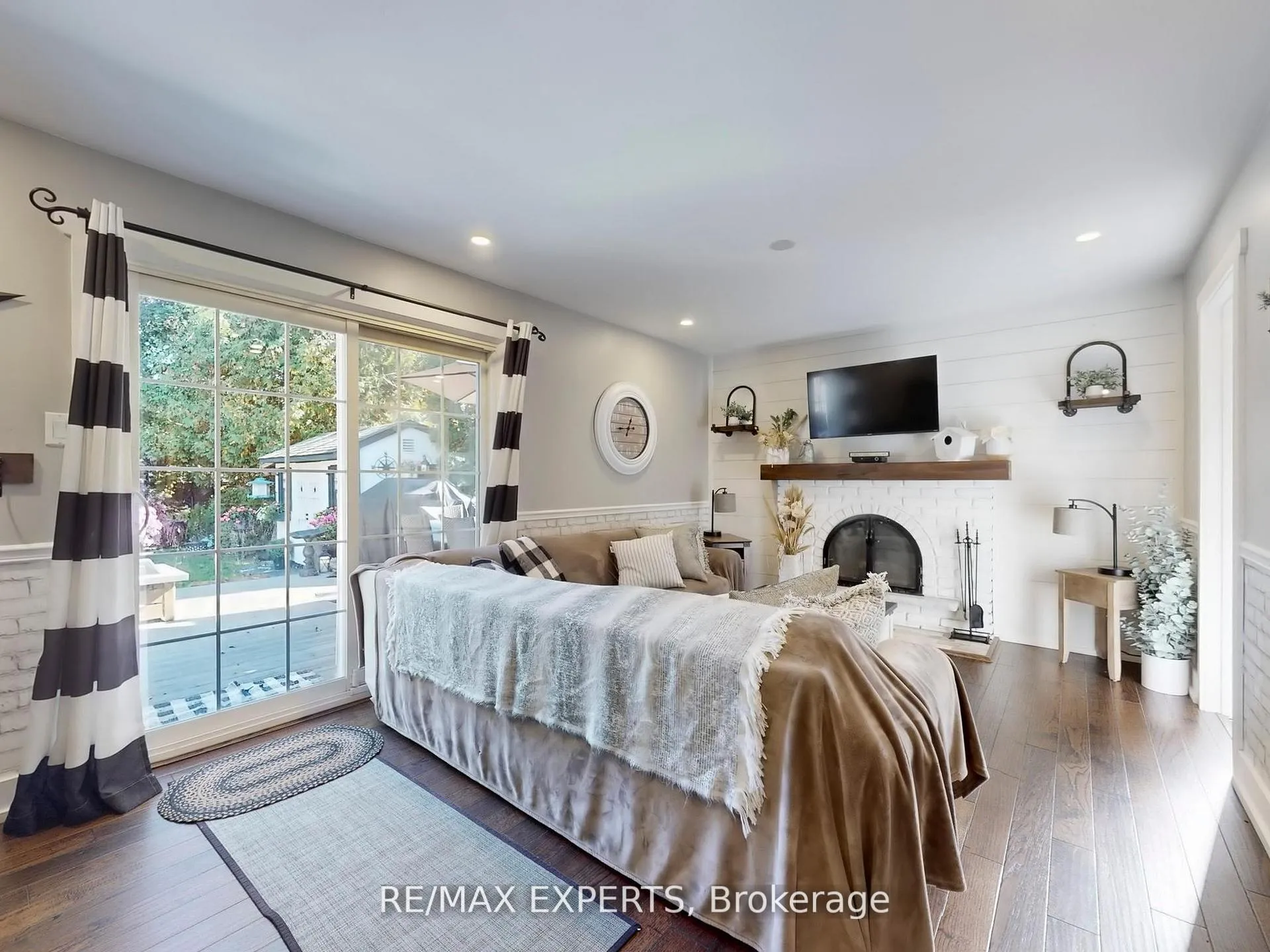 Photo 5 of 57 Pepper Tree Drive, Scarborough, Centennial Scarborough — HOMEH