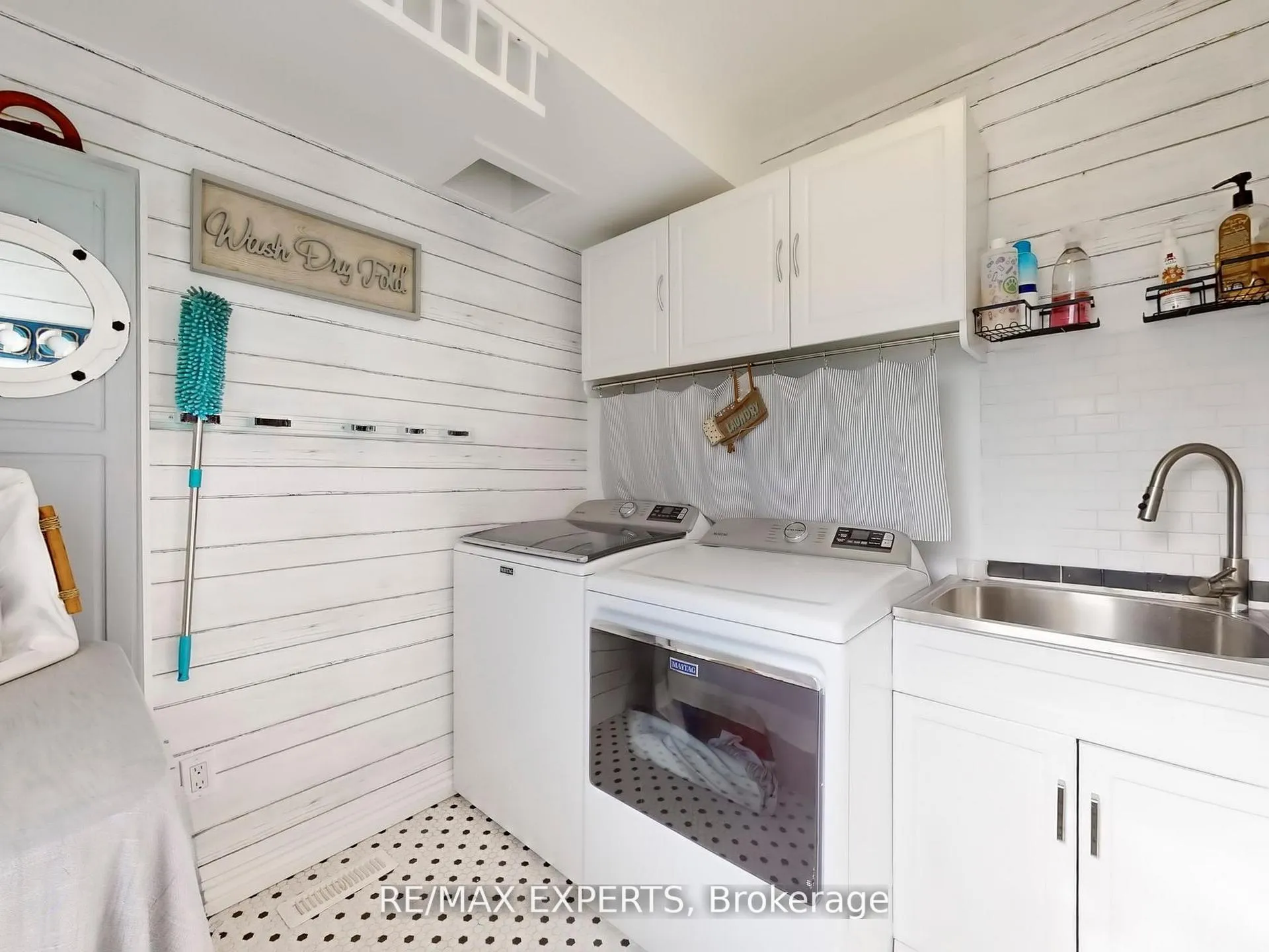 Photo 18 of 57 Pepper Tree Drive, Scarborough, Centennial Scarborough — HOMEH