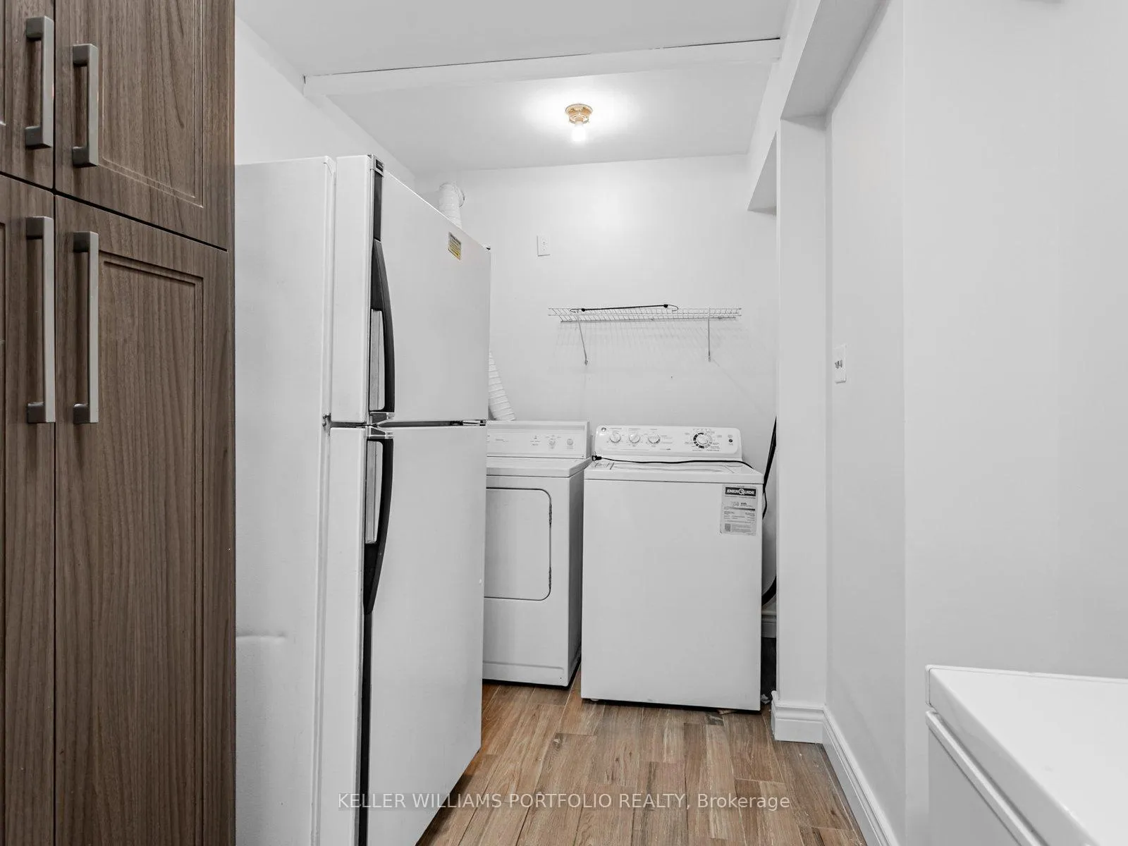 Photo 8 of Unit 2115, 390 Dixon Road, Etobicoke, Kingsview Village-The Westway — HOMEH