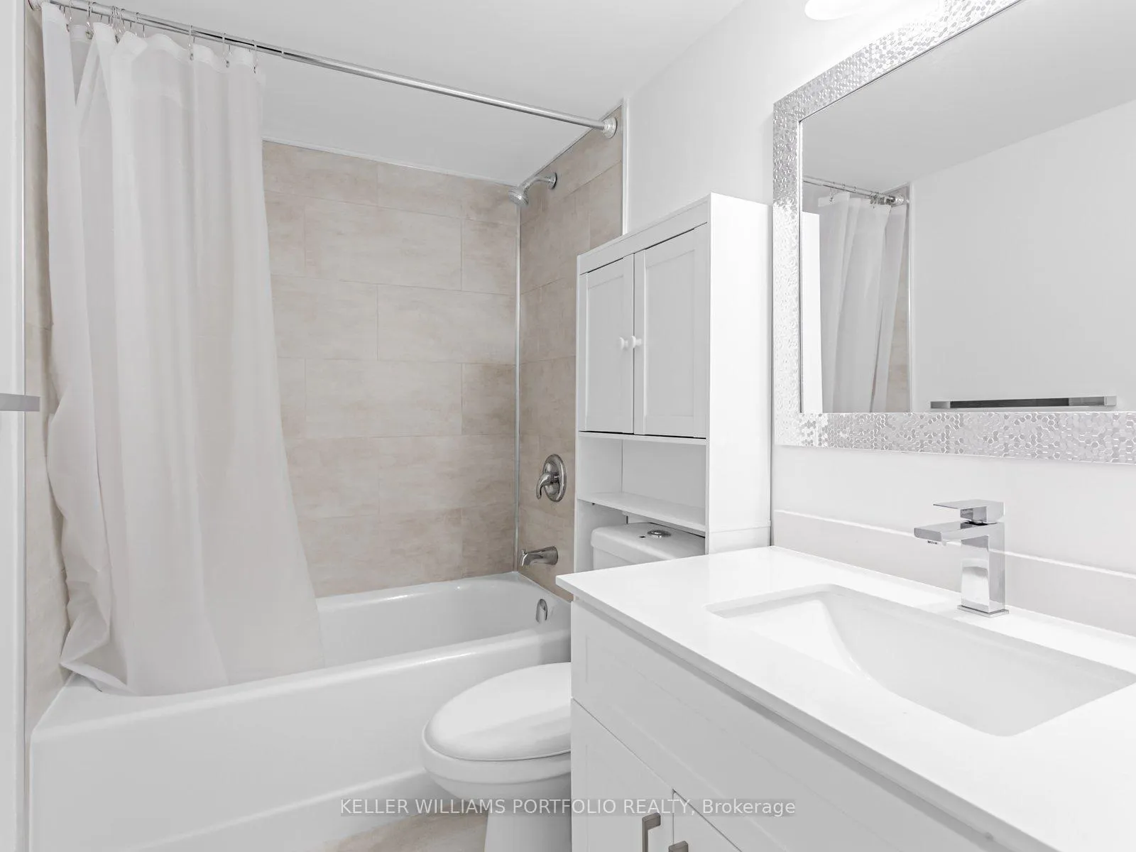 Photo 9 of Unit 2115, 390 Dixon Road, Etobicoke, Kingsview Village-The Westway — HOMEH