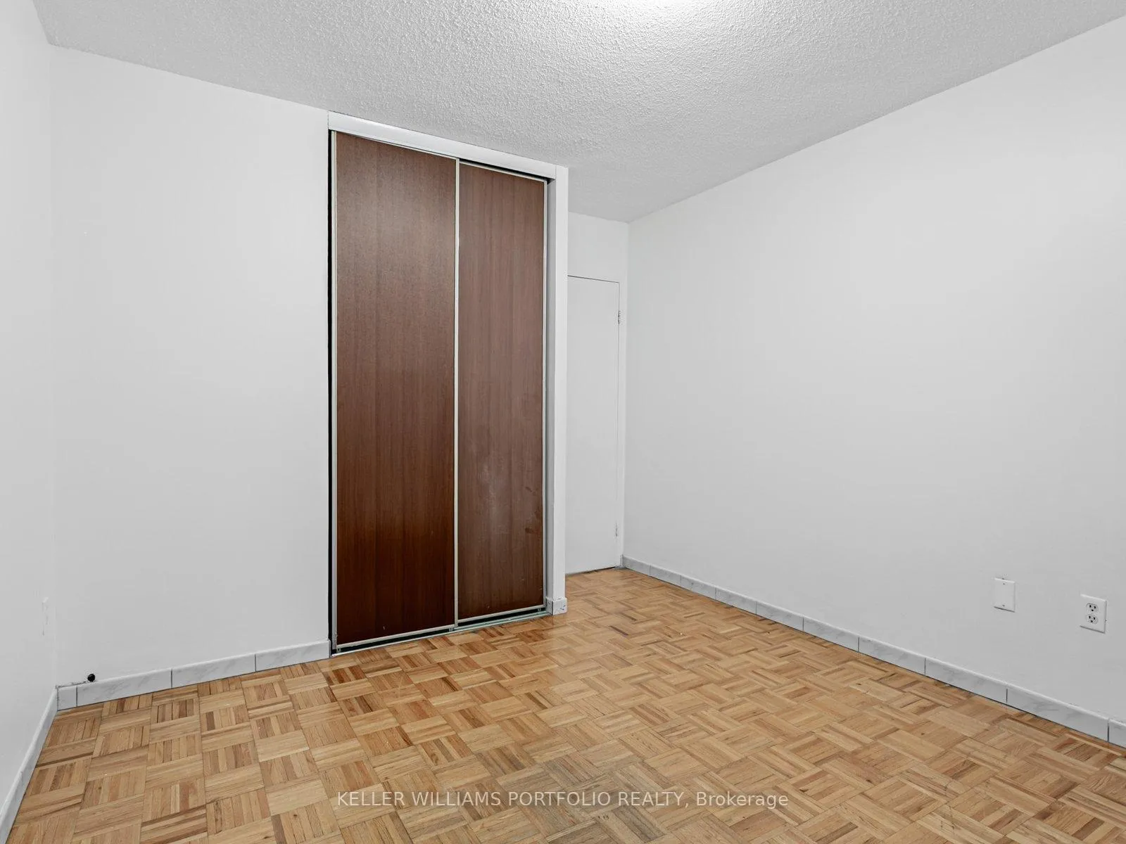 Photo 19 of Unit 2115, 390 Dixon Road, Etobicoke, Kingsview Village-The Westway — HOMEH