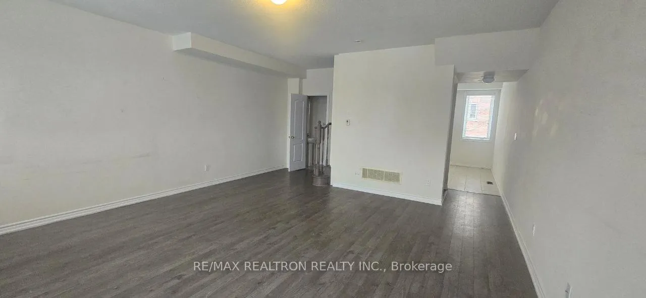Photo 5 of 4 Sprucewood Road, Brampton, Heart Lake — HOMEH