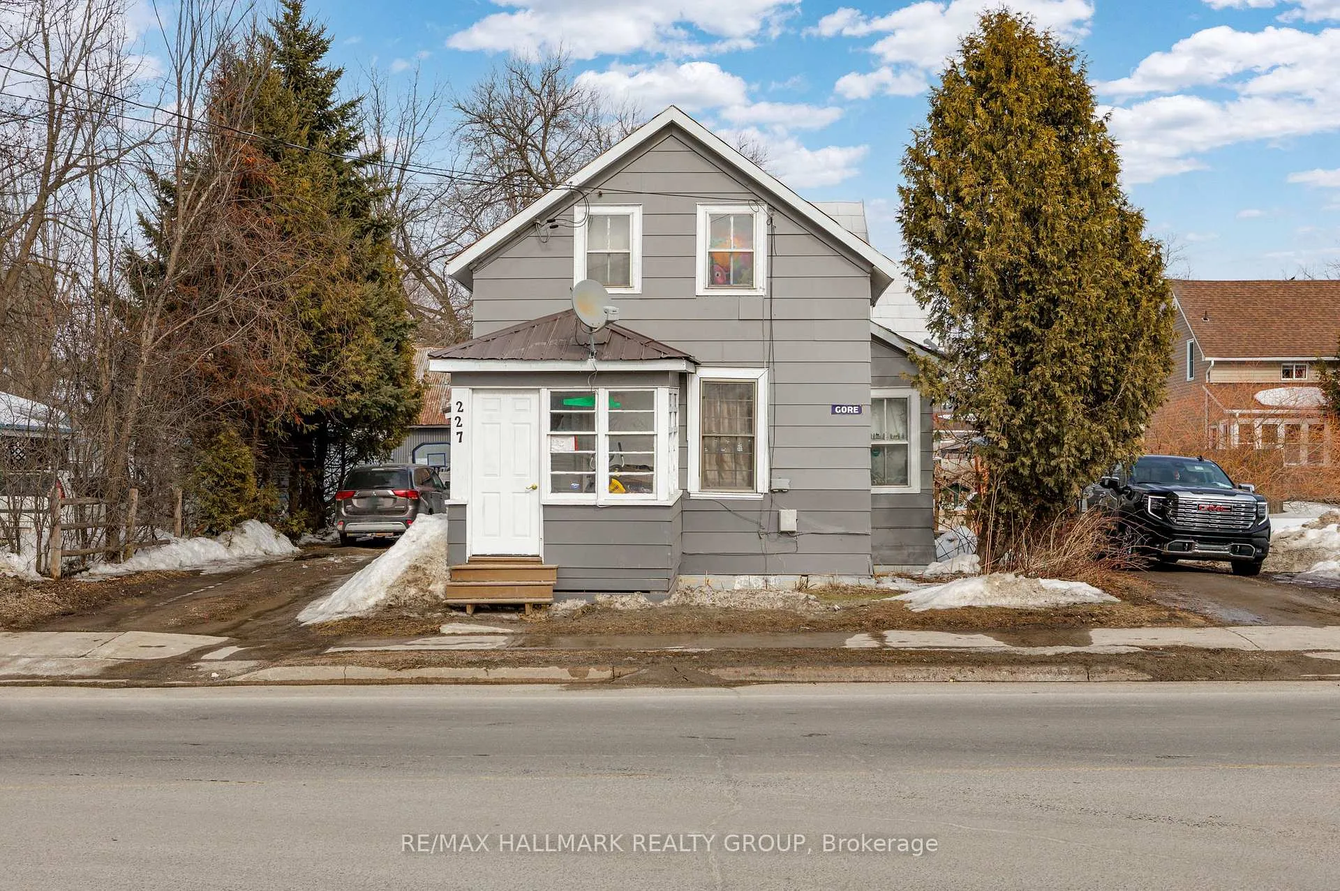 Photo of 229 Gore Street E