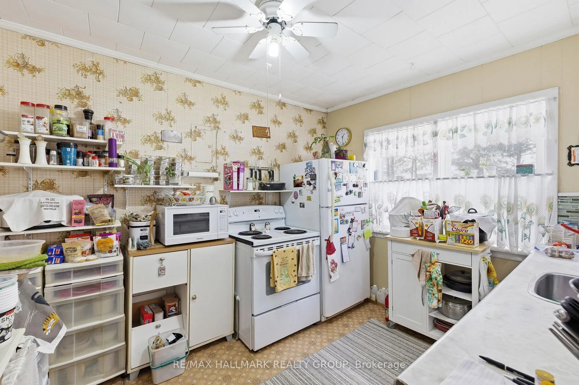 Photo 10 of 229 Gore Street E, Perth — HOMEH