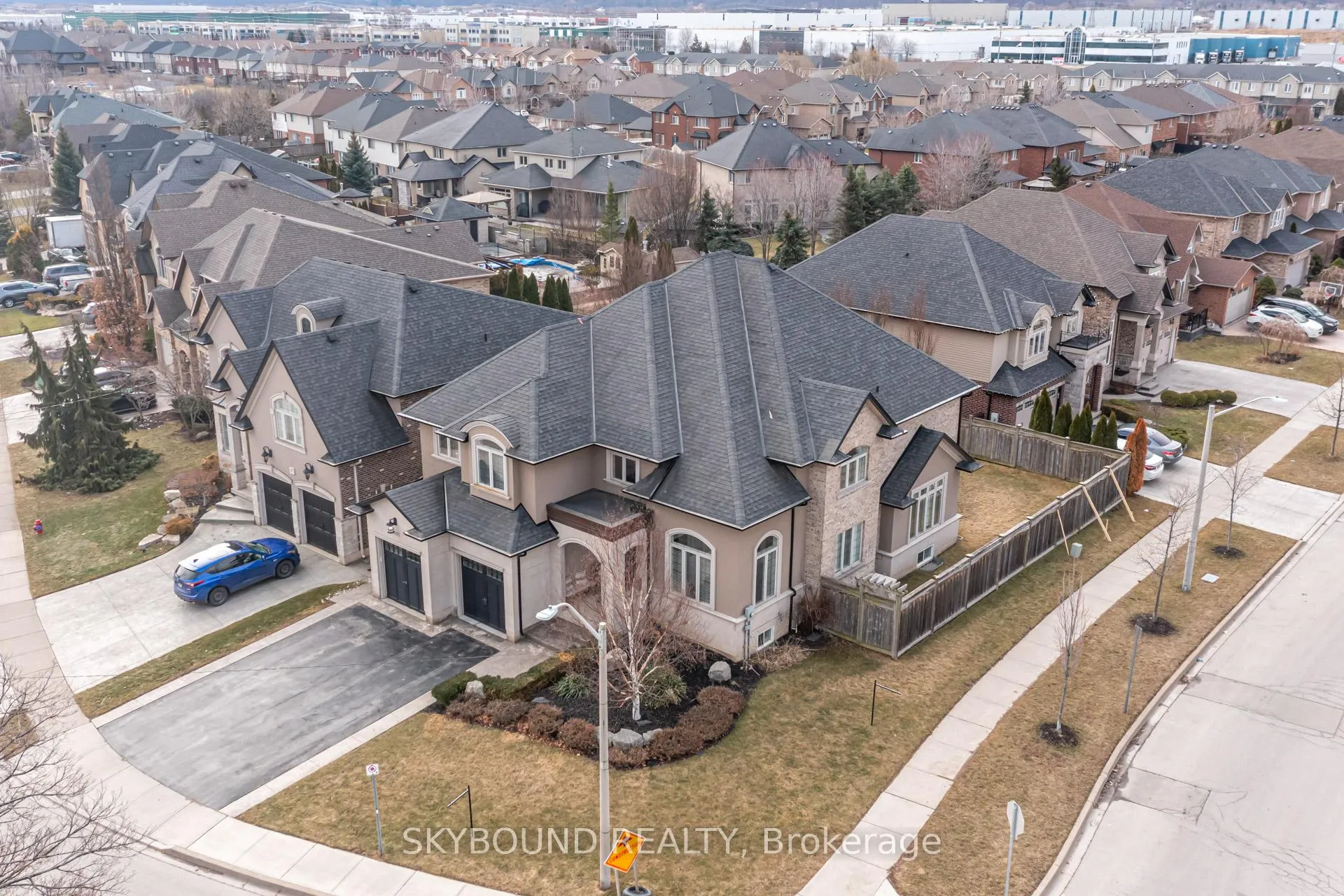Front of 101 Seabreeze Crescent