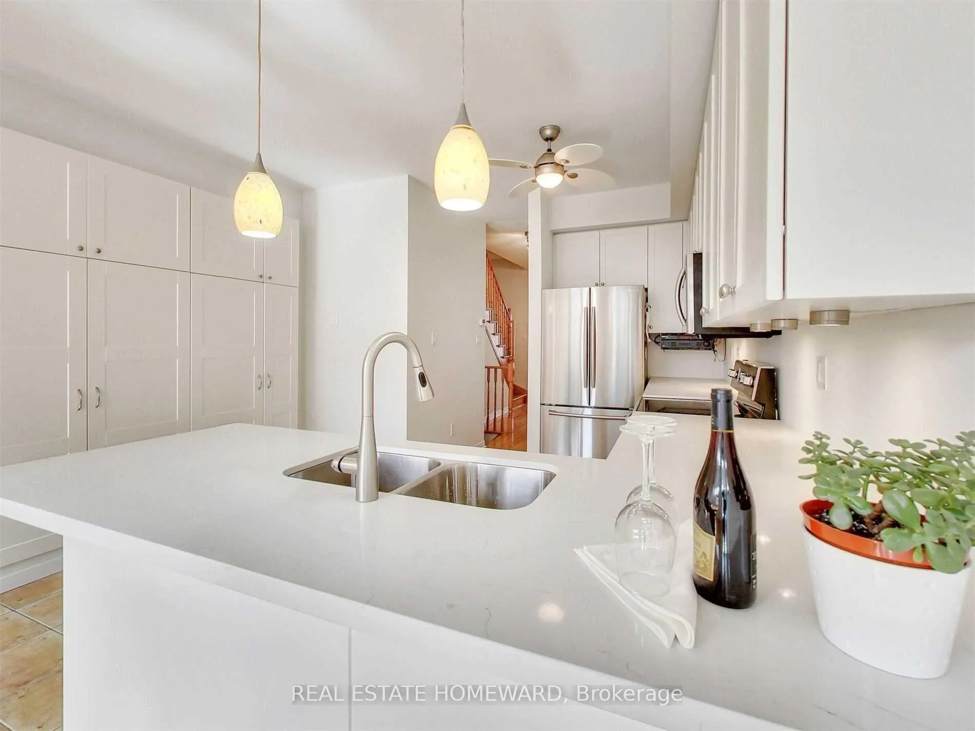 Photo 4 of 23 Belleville Street, Toronto, East End-Danforth — HOMEH