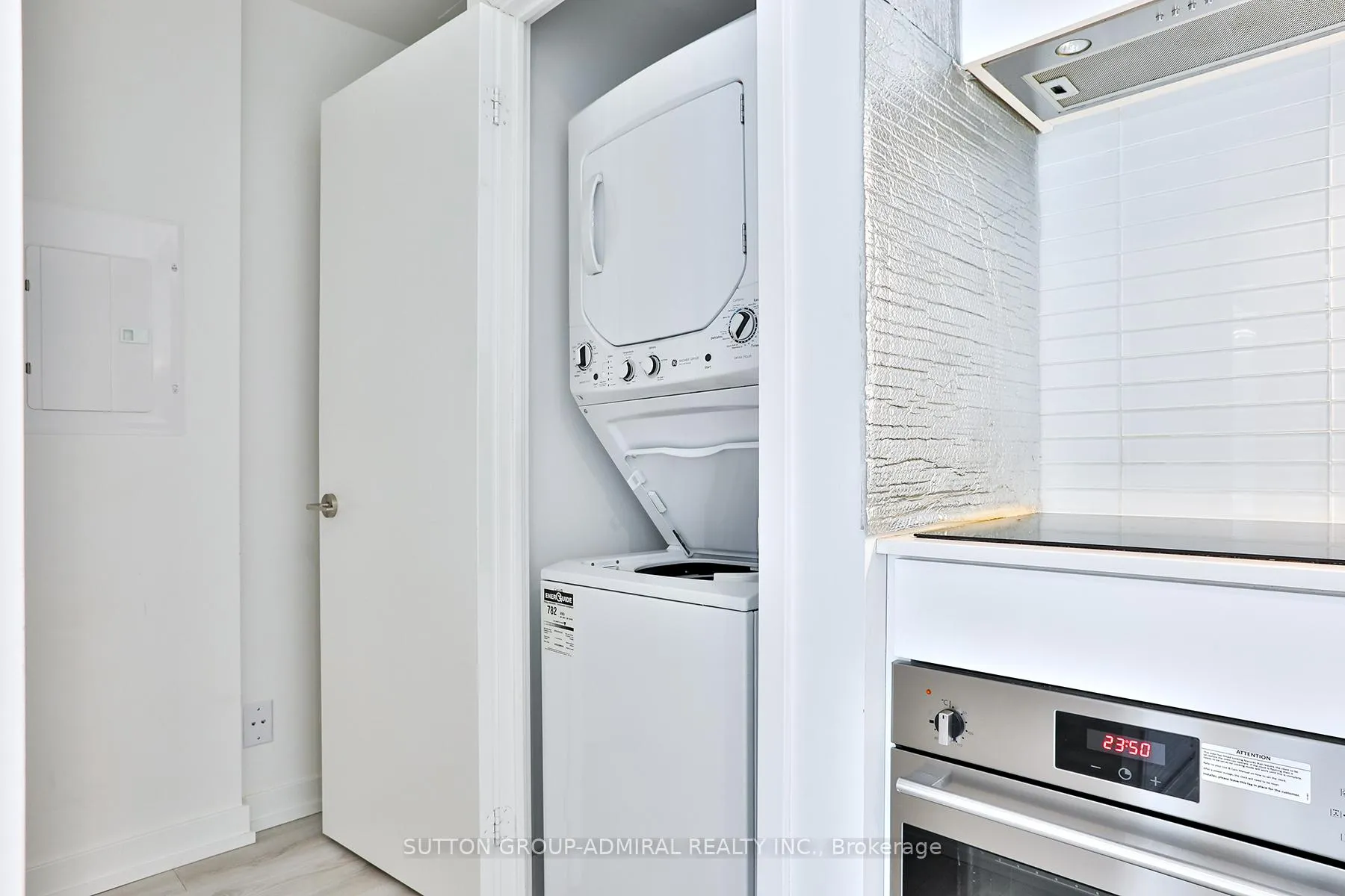 Photo 12 of Unit 911, 33 Helendale Avenue, Toronto, Yonge-Eglinton — HOMEH