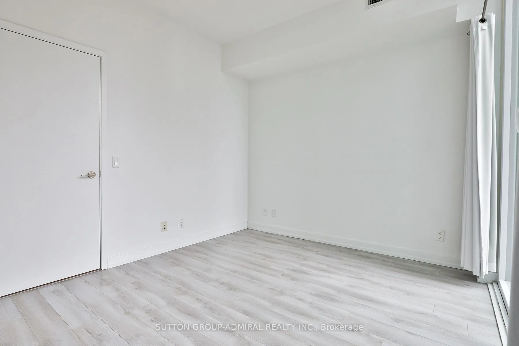Photo 14 of Unit 911, 33 Helendale Avenue, Toronto, Yonge-Eglinton — HOMEH