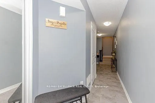 Photo 7 of 9 Hiscott Drive, Hamilton, Waterdown — HOMEH