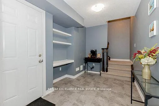 Photo 9 of 9 Hiscott Drive, Hamilton, Waterdown — HOMEH