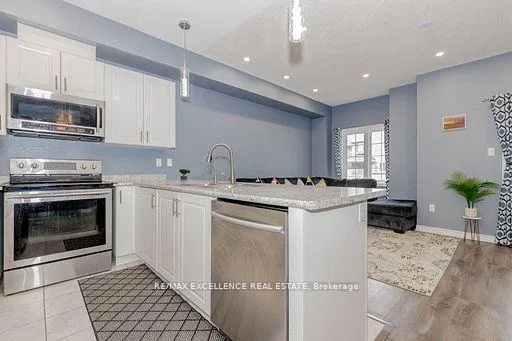 Photo 22 of 9 Hiscott Drive, Hamilton, Waterdown — HOMEH