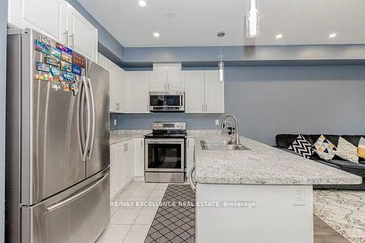 Photo 27 of 9 Hiscott Drive, Hamilton, Waterdown — HOMEH