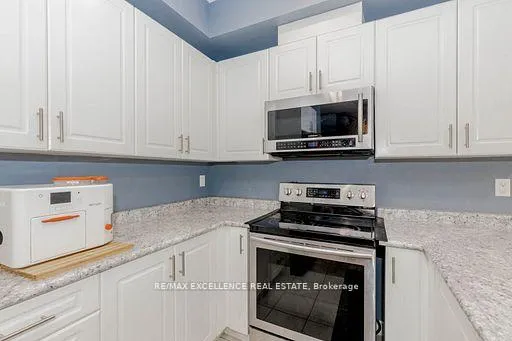 Photo 28 of 9 Hiscott Drive, Hamilton, Waterdown — HOMEH