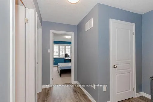 Photo 34 of 9 Hiscott Drive, Hamilton, Waterdown — HOMEH