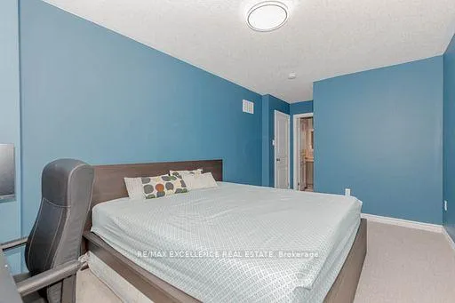 Photo 36 of 9 Hiscott Drive, Hamilton, Waterdown — HOMEH