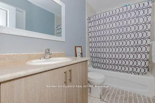 Photo 38 of 9 Hiscott Drive, Hamilton, Waterdown — HOMEH