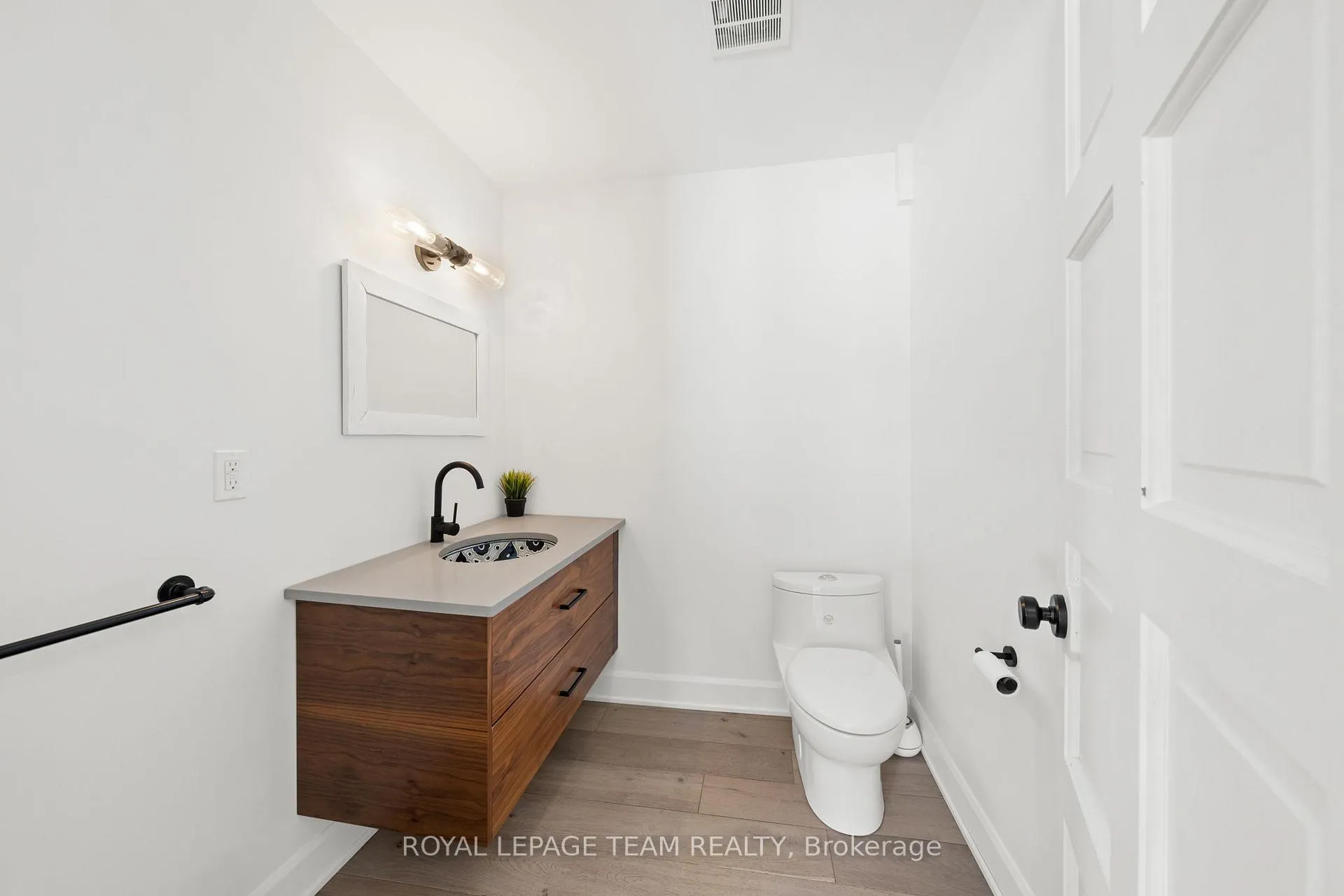 Photo 7 of 2070 River Road, Ottawa, Manotick East to Manotick Station — HOMEH