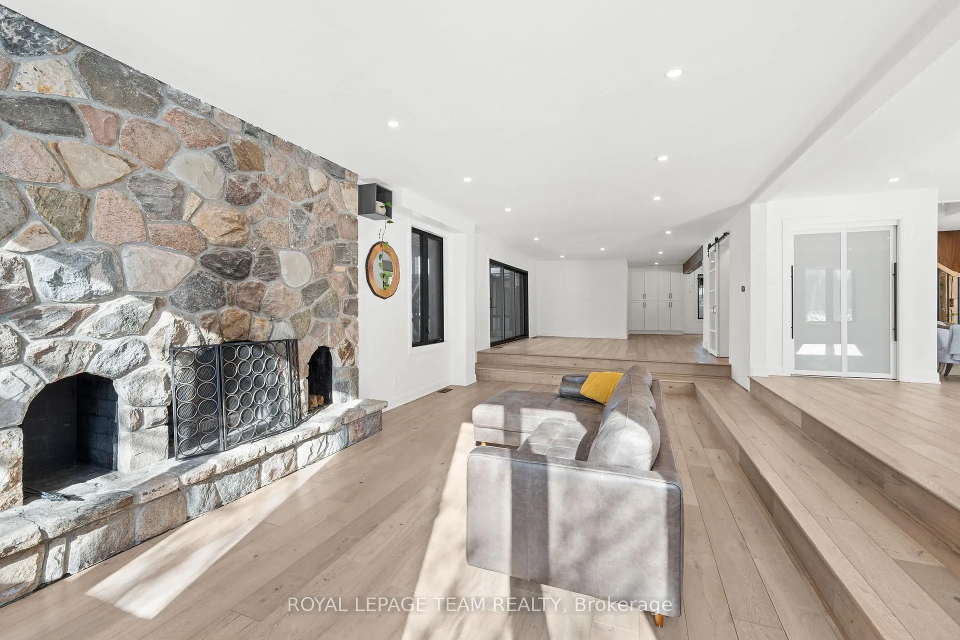Photo 20 of 2070 River Road, Ottawa, Manotick East to Manotick Station — HOMEH