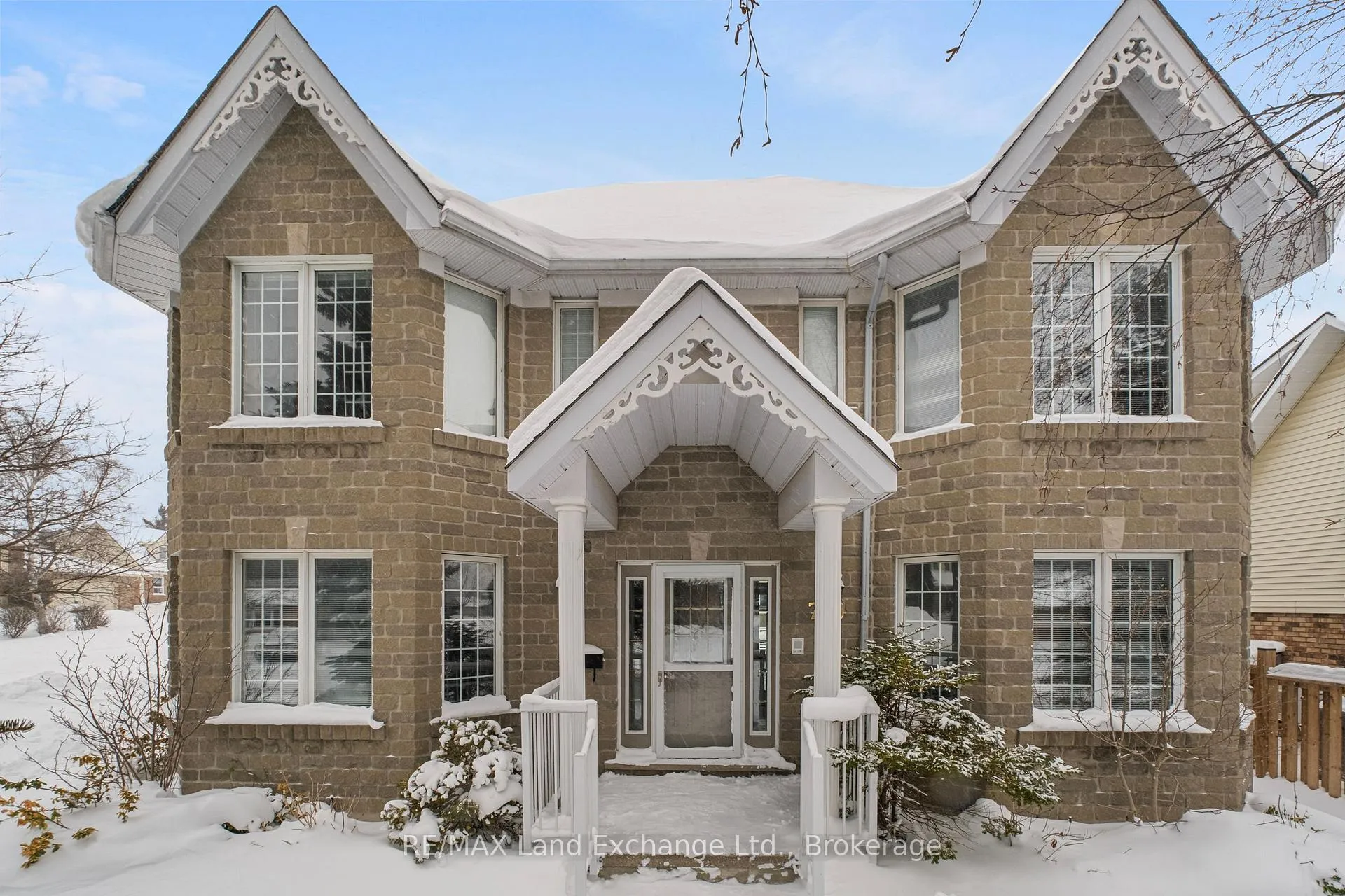 Photo 3 of 750 McPherson Crescent, Kincardine — HOMEH