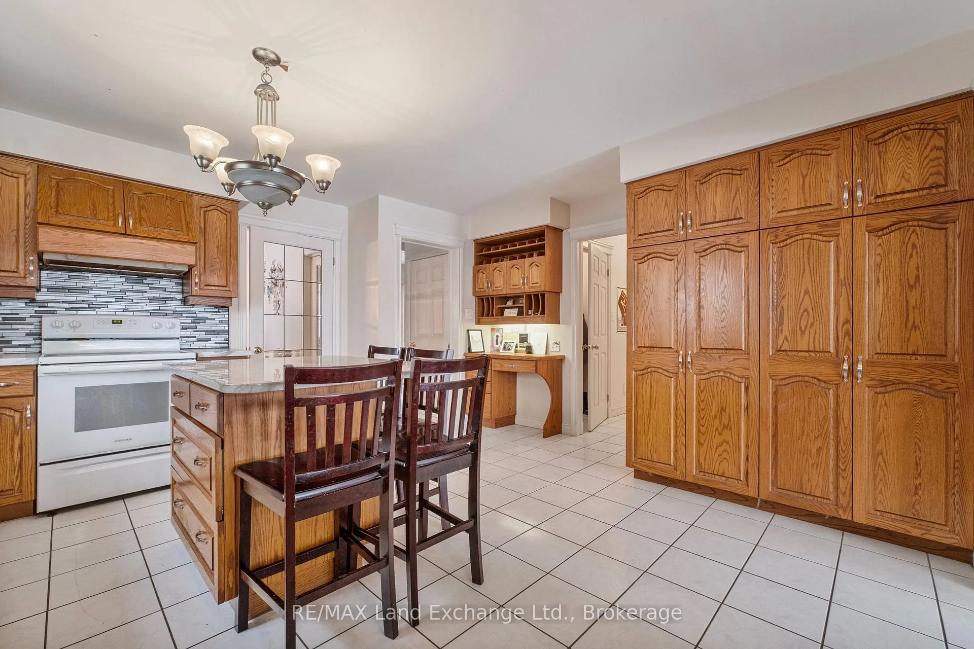 Photo 23 of 750 McPherson Crescent, Kincardine — HOMEH