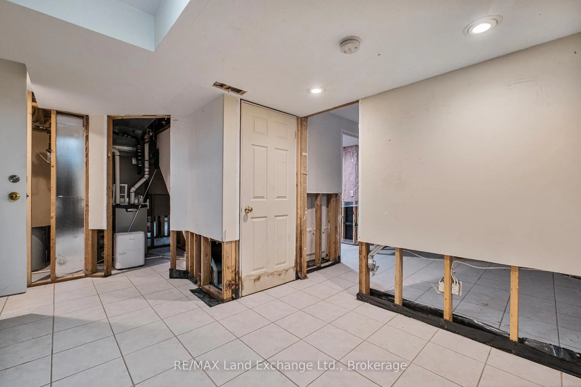 Photo 51 of 750 McPherson Crescent, Kincardine — HOMEH