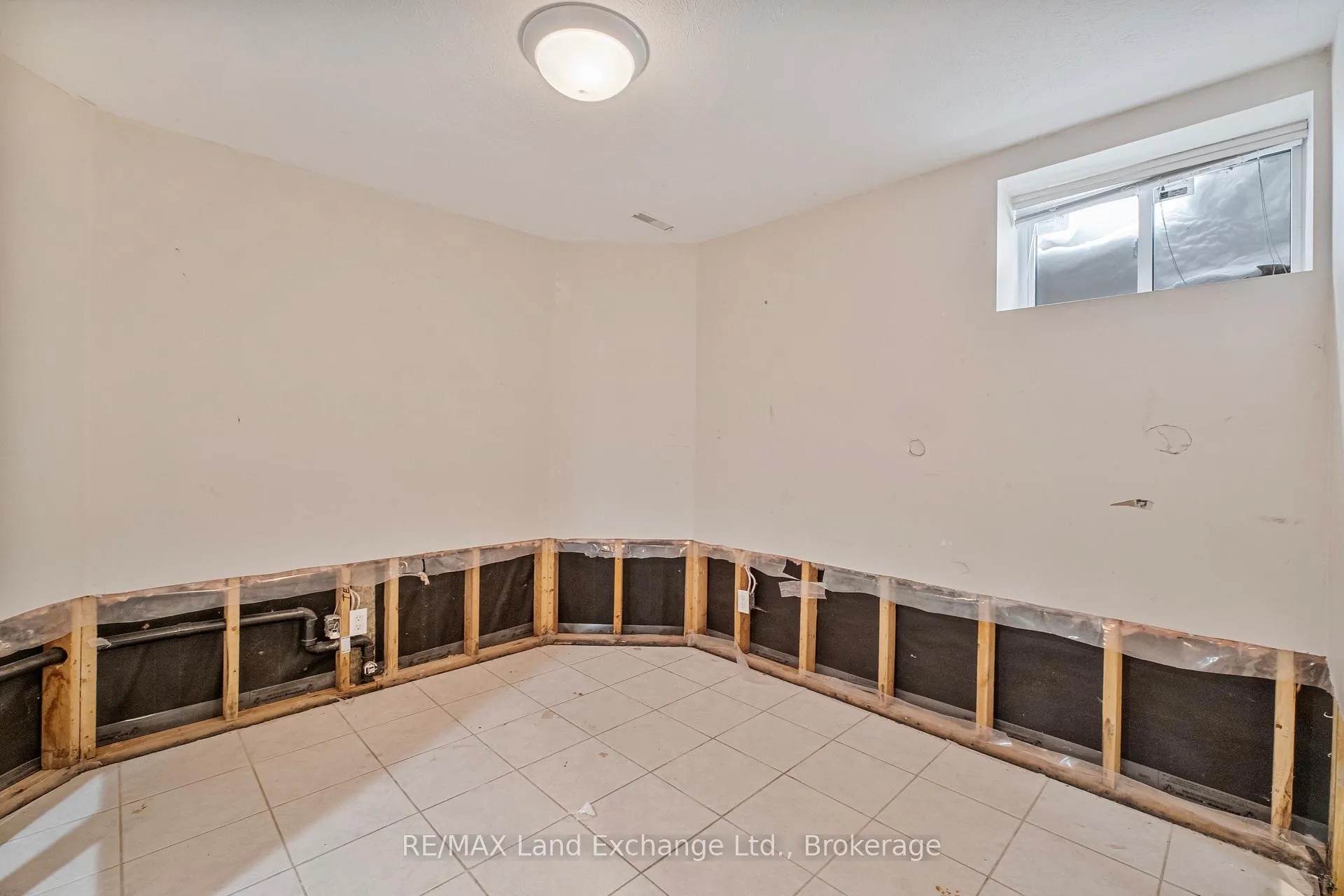 Photo 52 of 750 McPherson Crescent, Kincardine — HOMEH