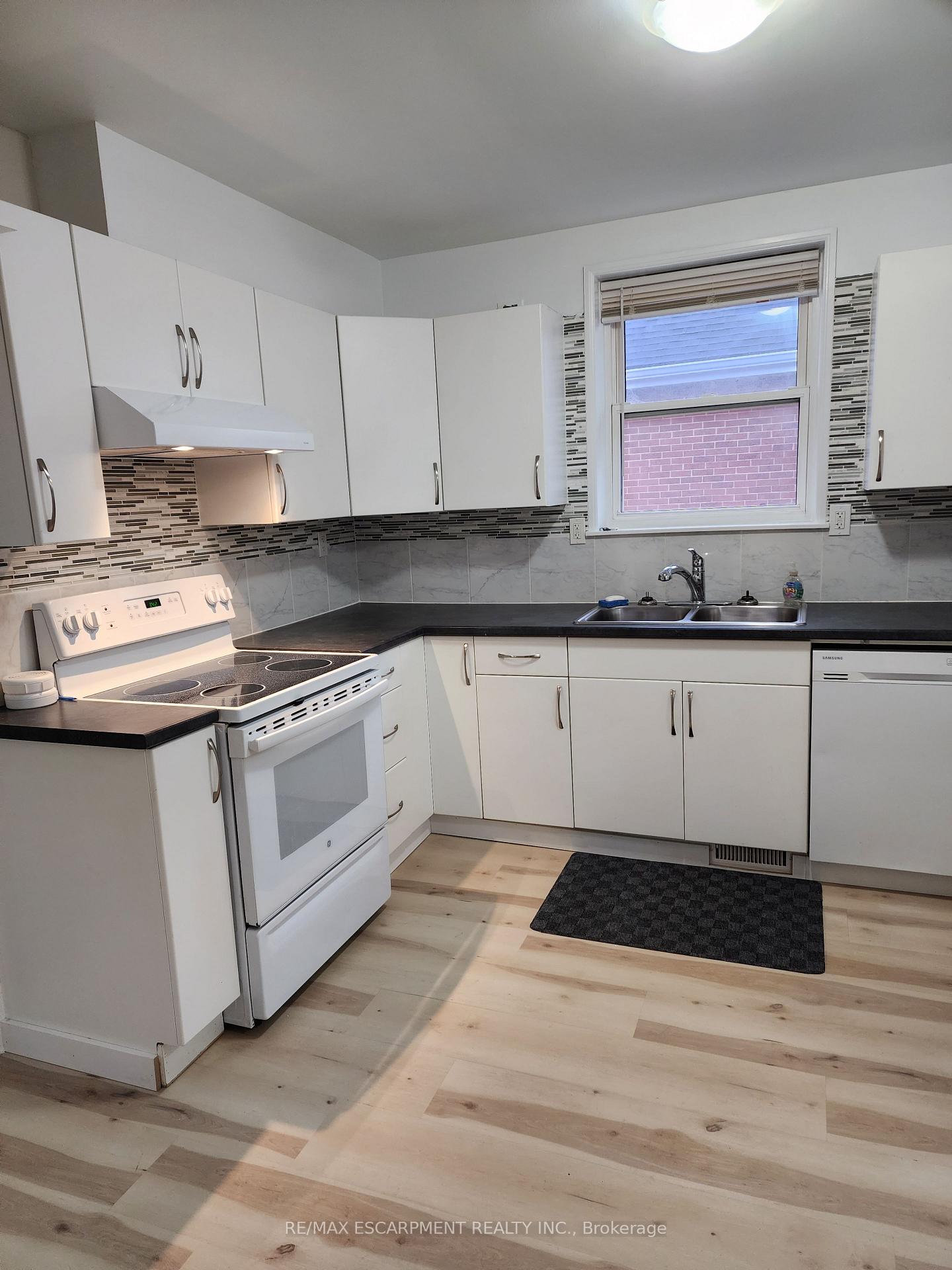 Photo 4 of Unit A, 25 West 4th Street, Hamilton, Bonnington — HOMEH