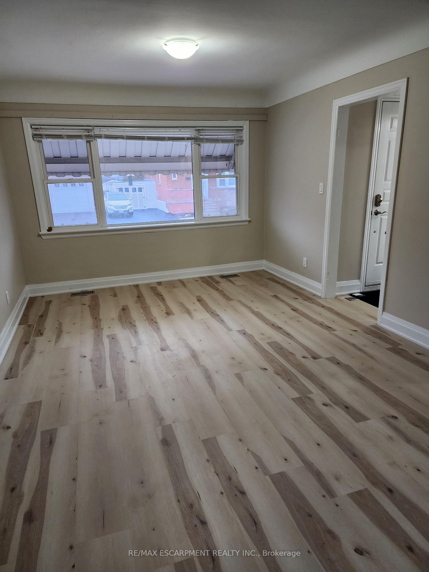 Photo 6 of Unit A, 25 West 4th Street, Hamilton, Bonnington — HOMEH
