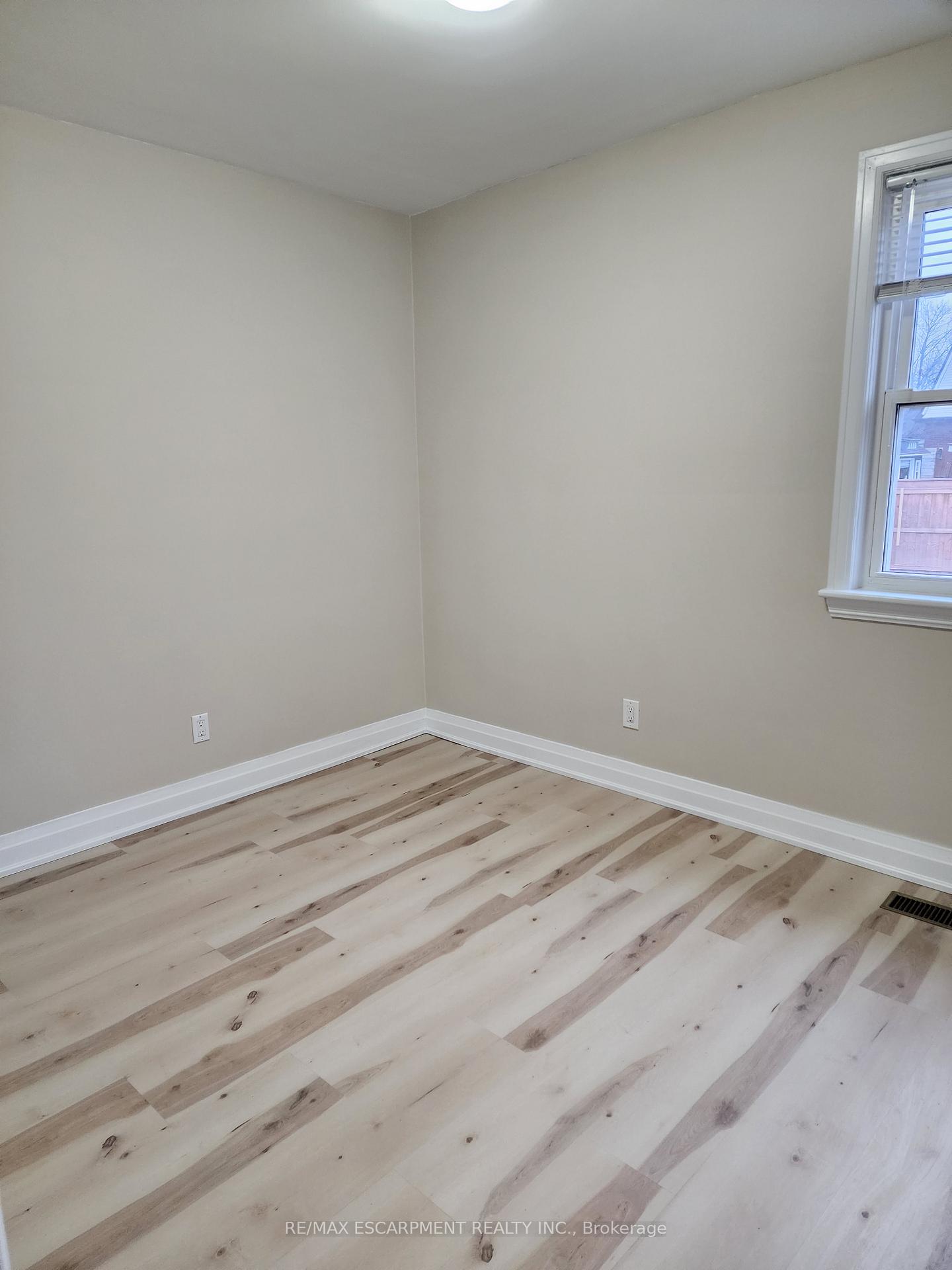 Photo 8 of Unit A, 25 West 4th Street, Hamilton, Bonnington — HOMEH