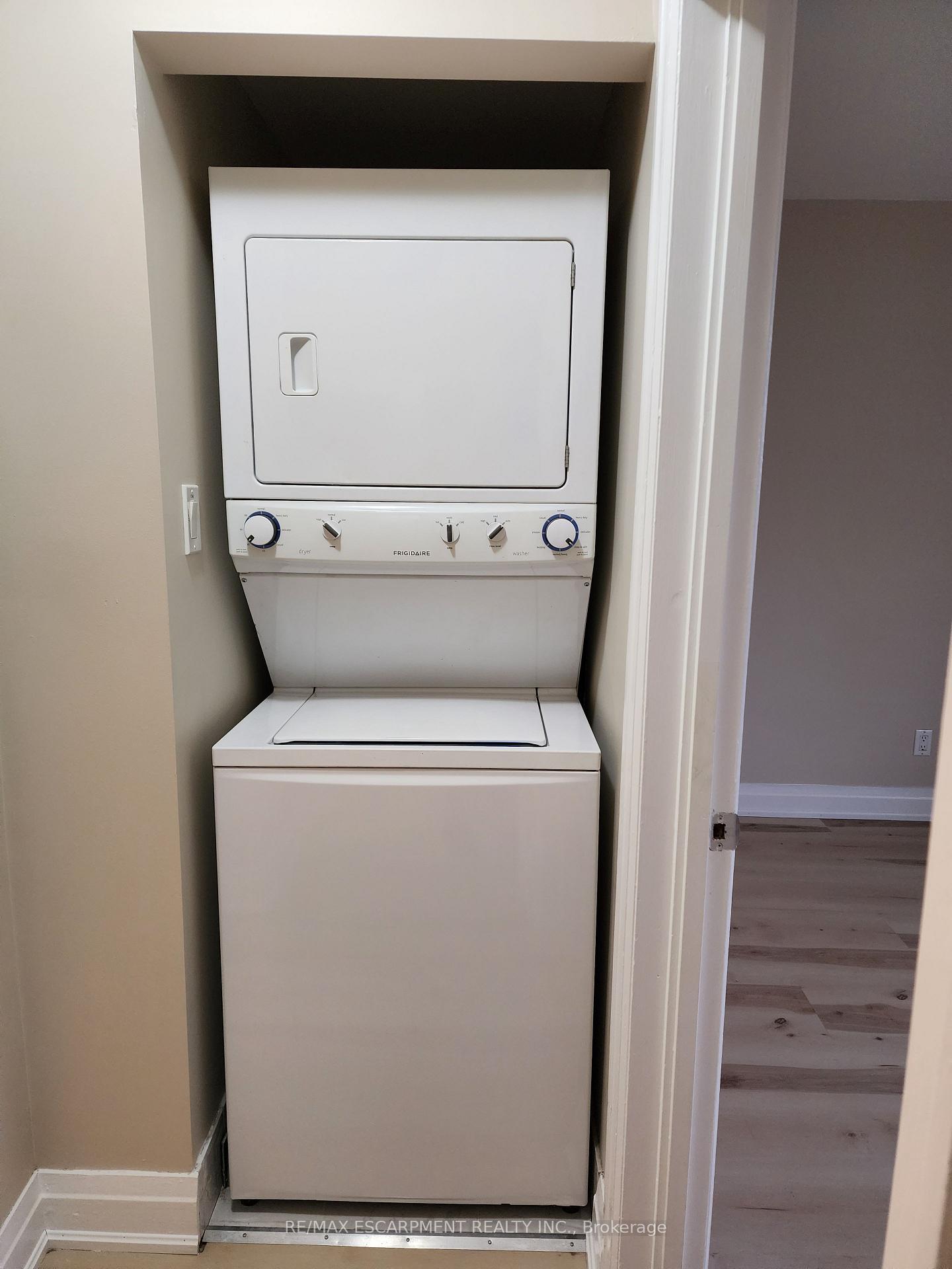 Photo 9 of Unit A, 25 West 4th Street, Hamilton, Bonnington — HOMEH