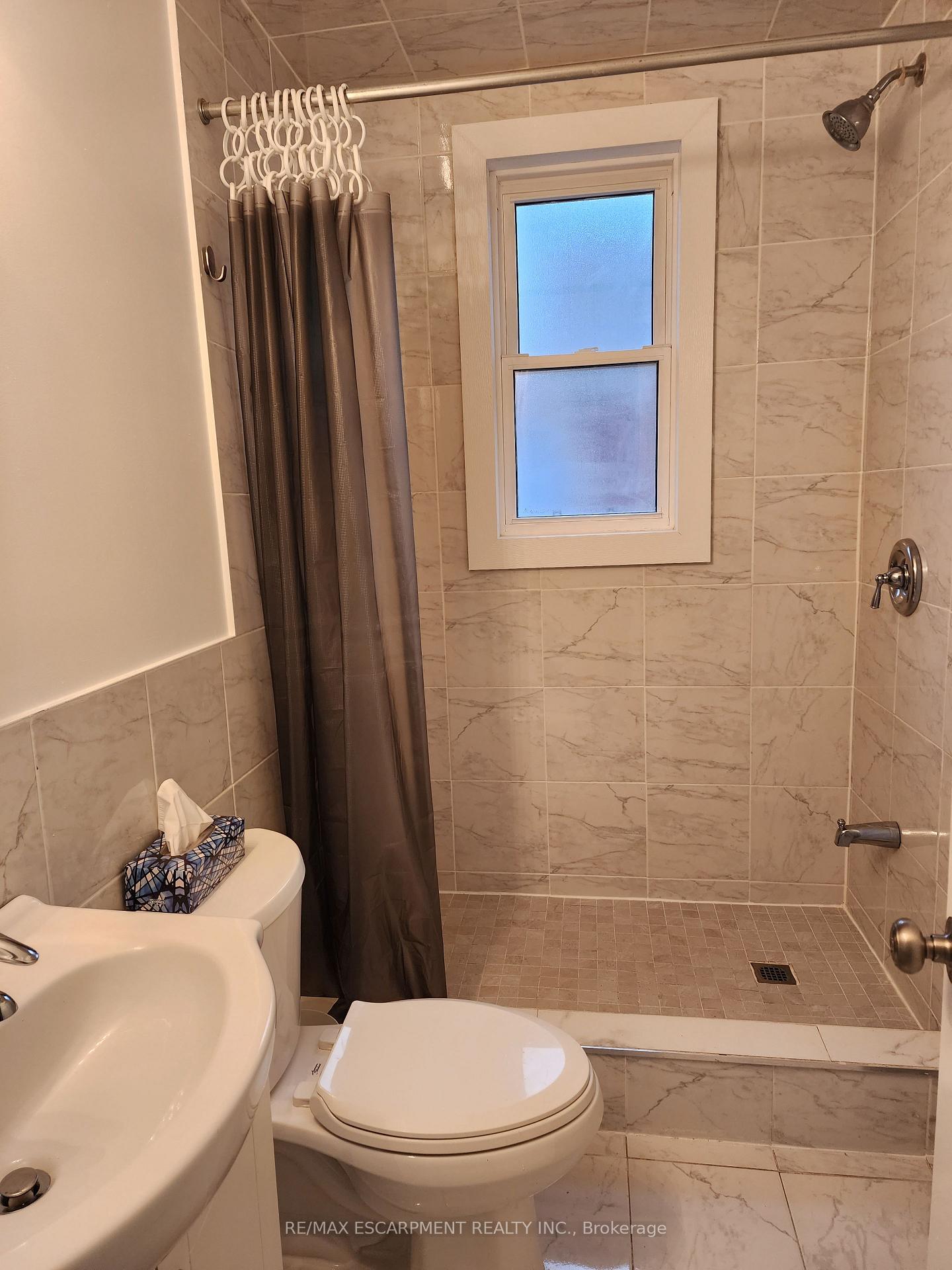 Photo 10 of Unit A, 25 West 4th Street, Hamilton, Bonnington — HOMEH