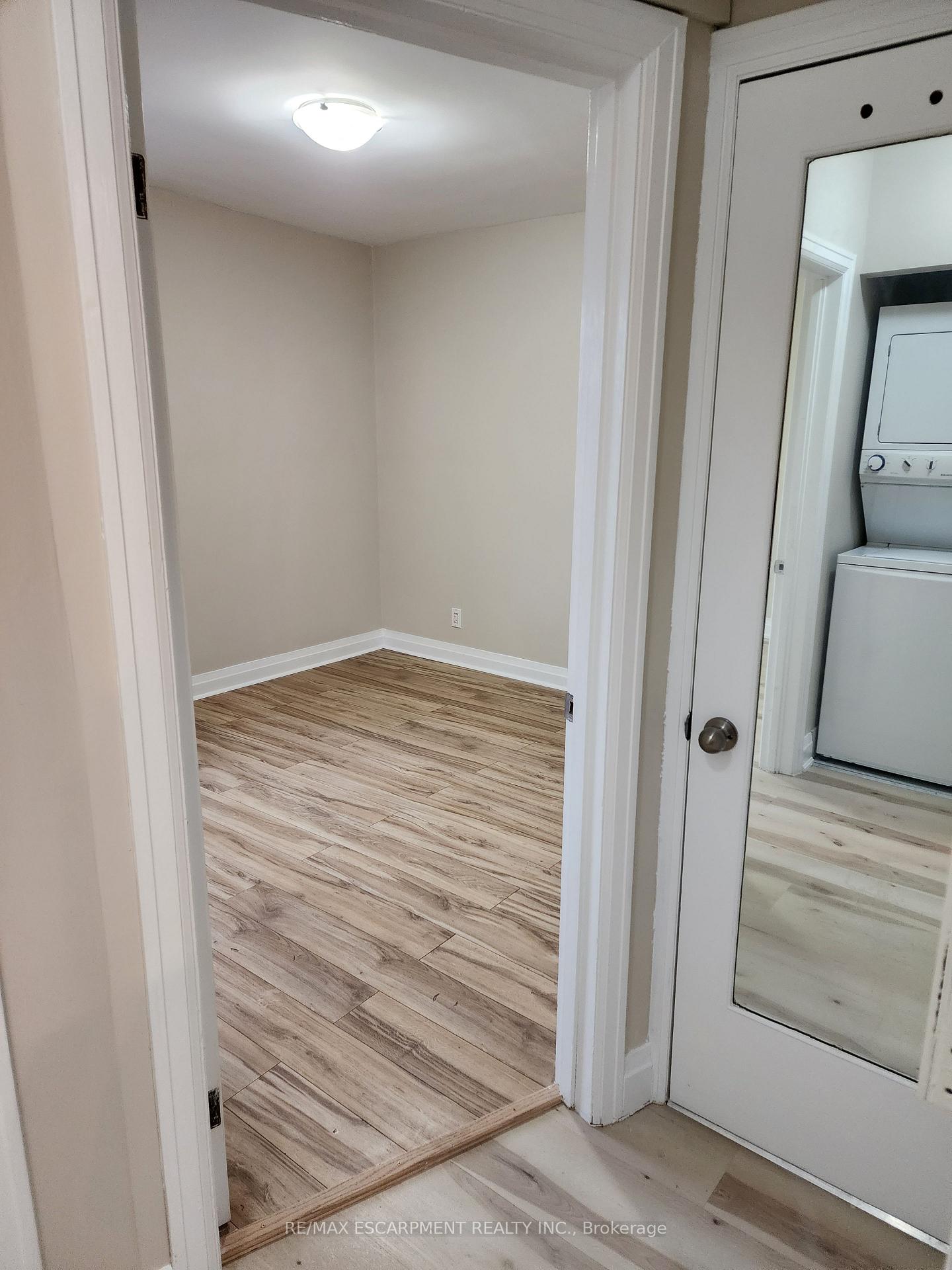 Photo 14 of Unit A, 25 West 4th Street, Hamilton, Bonnington — HOMEH