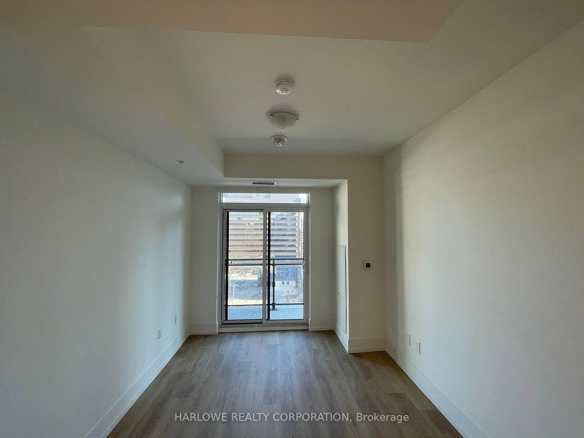 Front of Unit 810, 206 King Street W