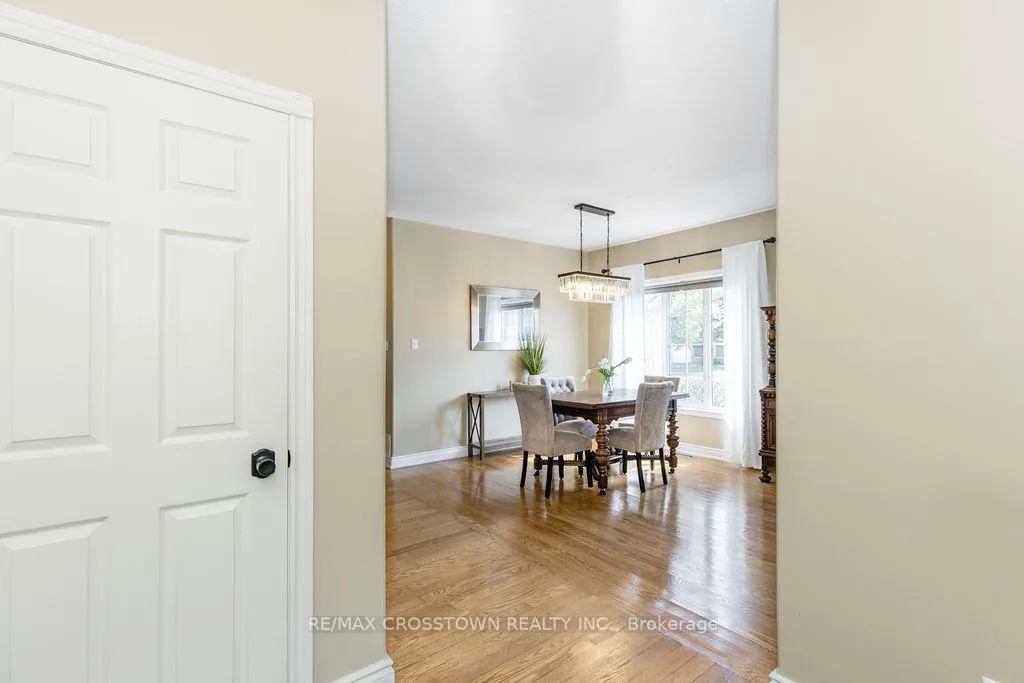 Photo 6 of 1 Bloxham Place, Barrie, Innis-Shore — HOMEH