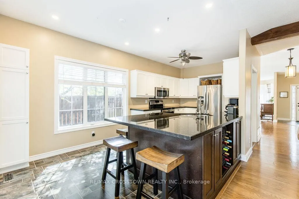 Photo 15 of 1 Bloxham Place, Barrie, Innis-Shore — HOMEH