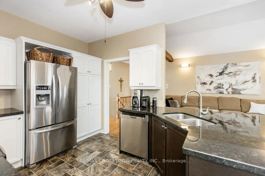 Photo 19 of 1 Bloxham Place, Barrie, Innis-Shore — HOMEH