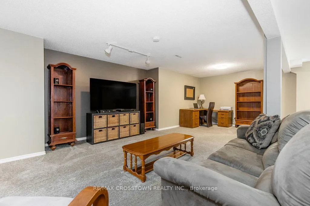 Photo 31 of 1 Bloxham Place, Barrie, Innis-Shore — HOMEH