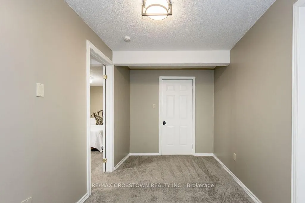 Photo 36 of 1 Bloxham Place, Barrie, Innis-Shore — HOMEH