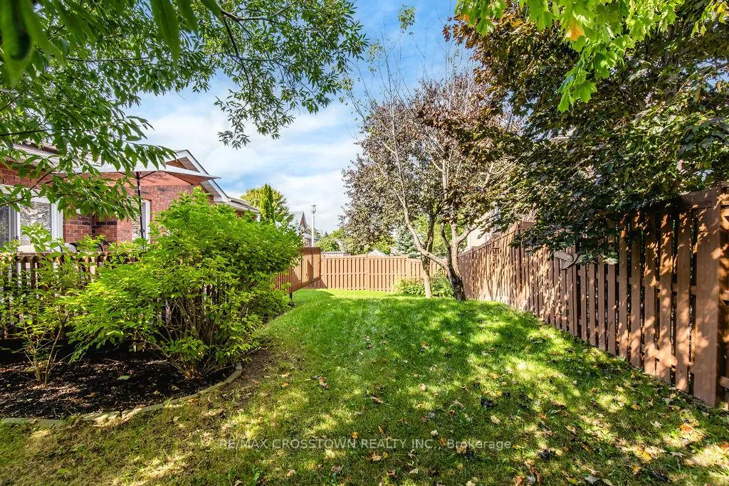 Photo 43 of 1 Bloxham Place, Barrie, Innis-Shore — HOMEH
