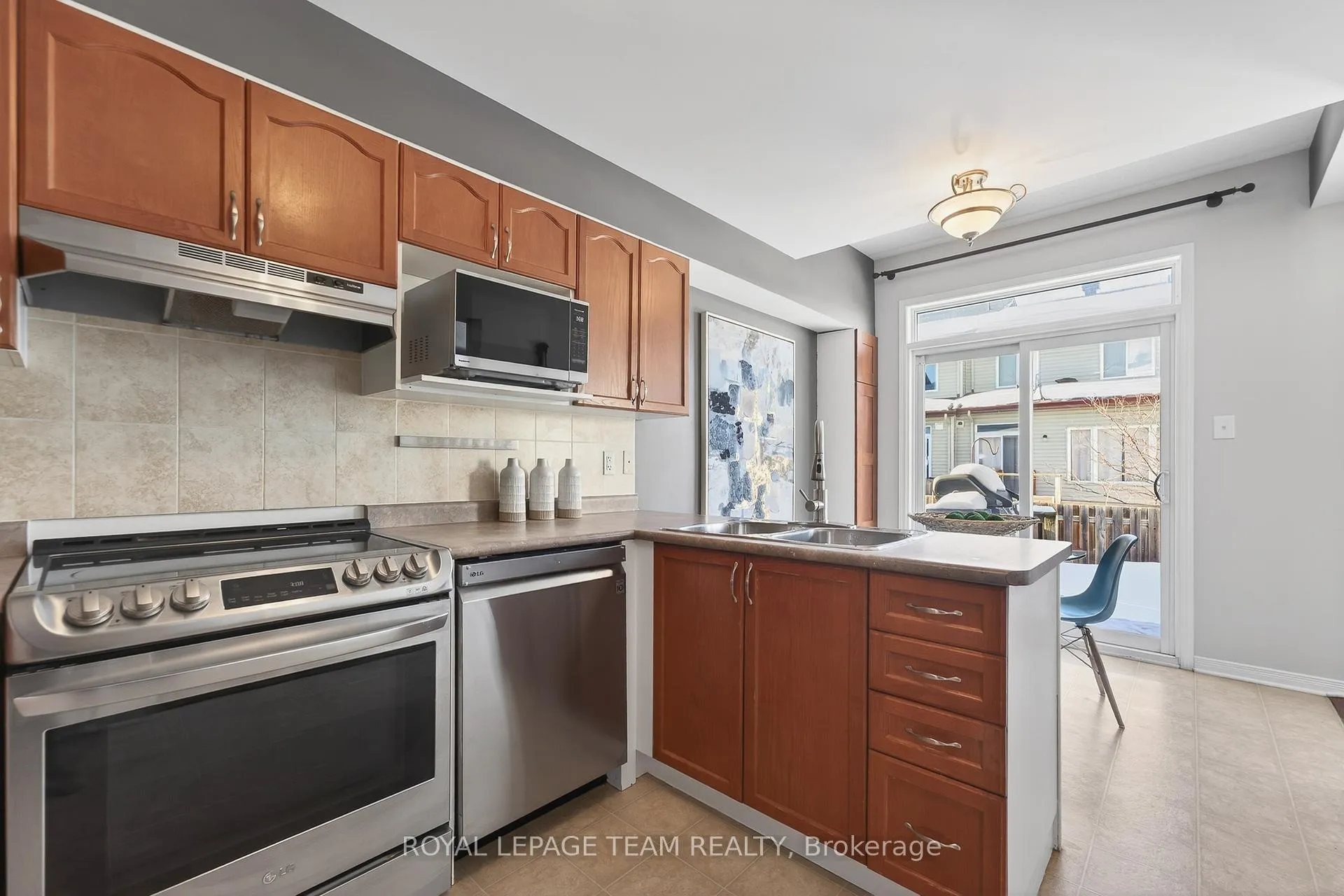 Photo 22 of 242 Opus Street, Ottawa, Kanata - Emerald Meadows/Trailwest — HOMEH