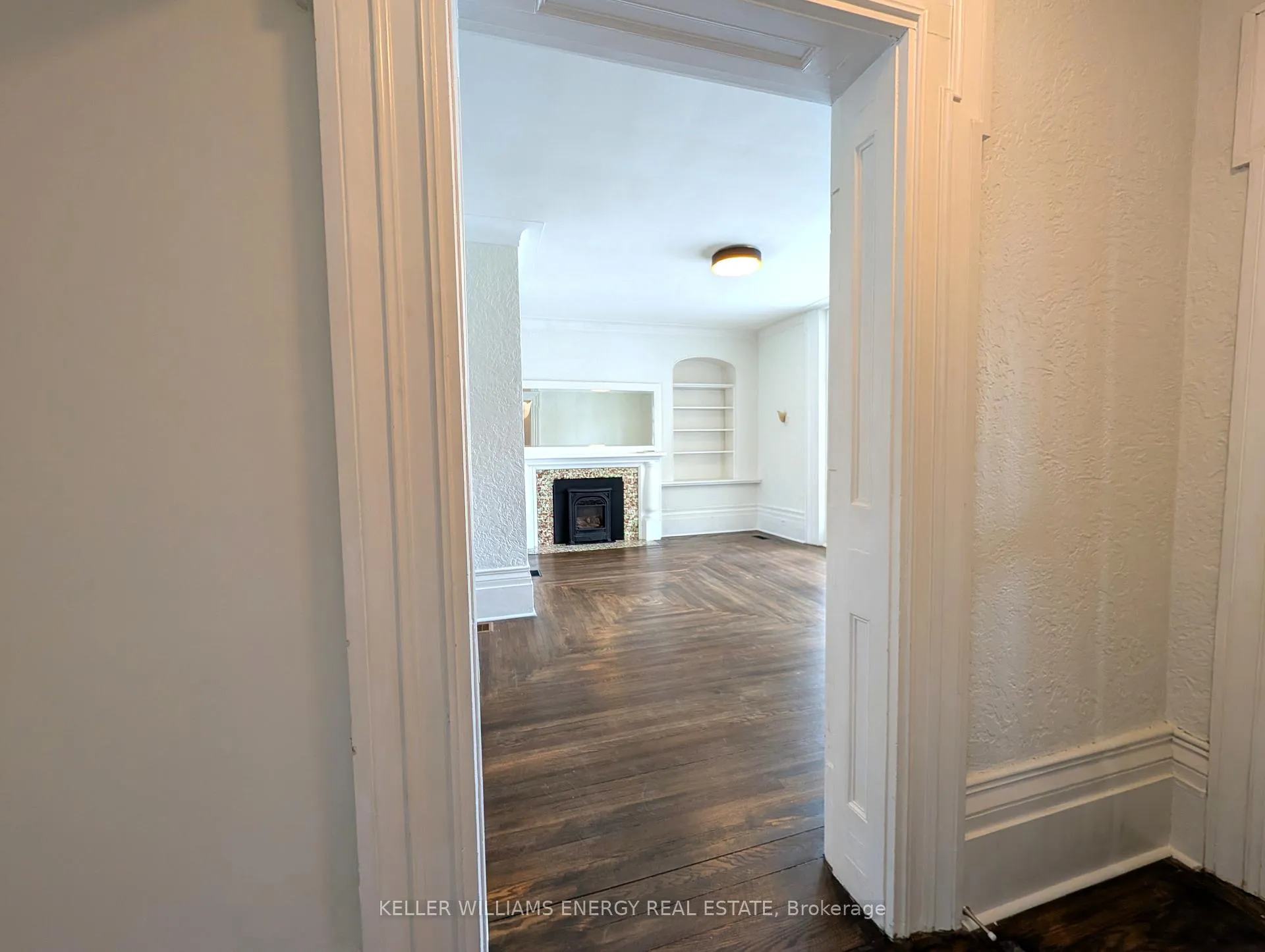 Photo 3 of Unit Unit 2, 35 King Street, Prince Edward County, Picton Ward — HOMEH