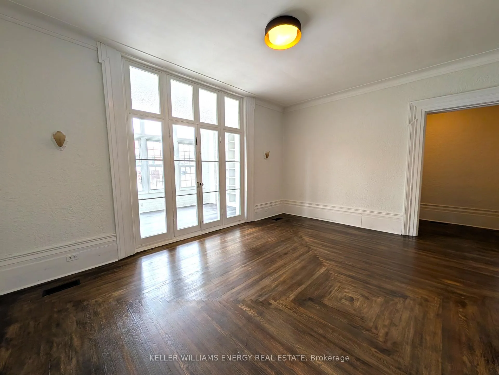Photo 8 of Unit Unit 2, 35 King Street, Prince Edward County, Picton Ward — HOMEH