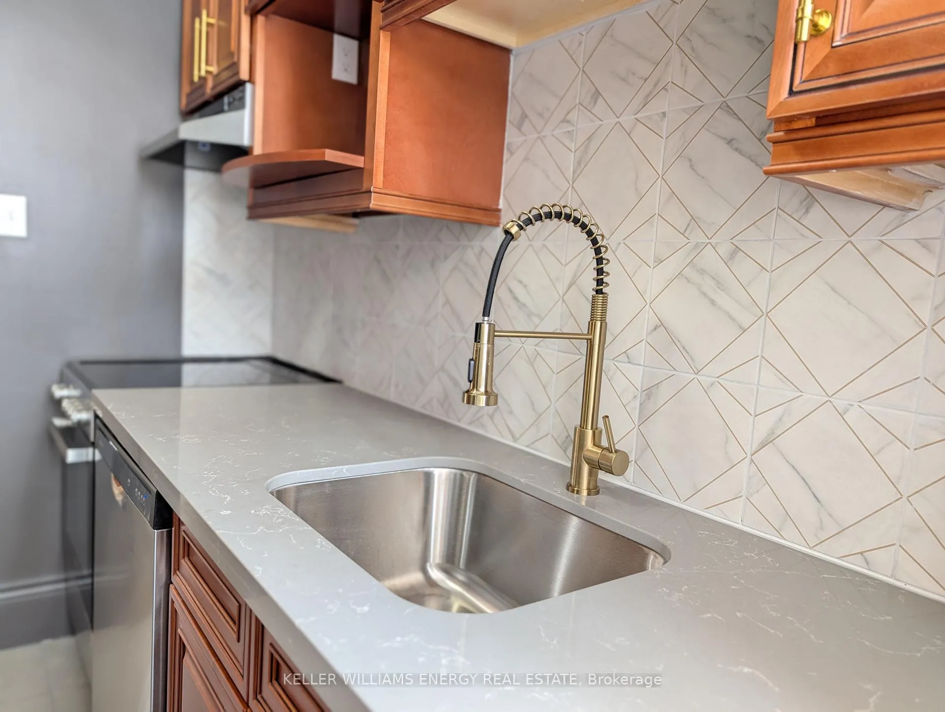 Photo 26 of Unit Unit 2, 35 King Street, Prince Edward County, Picton Ward — HOMEH