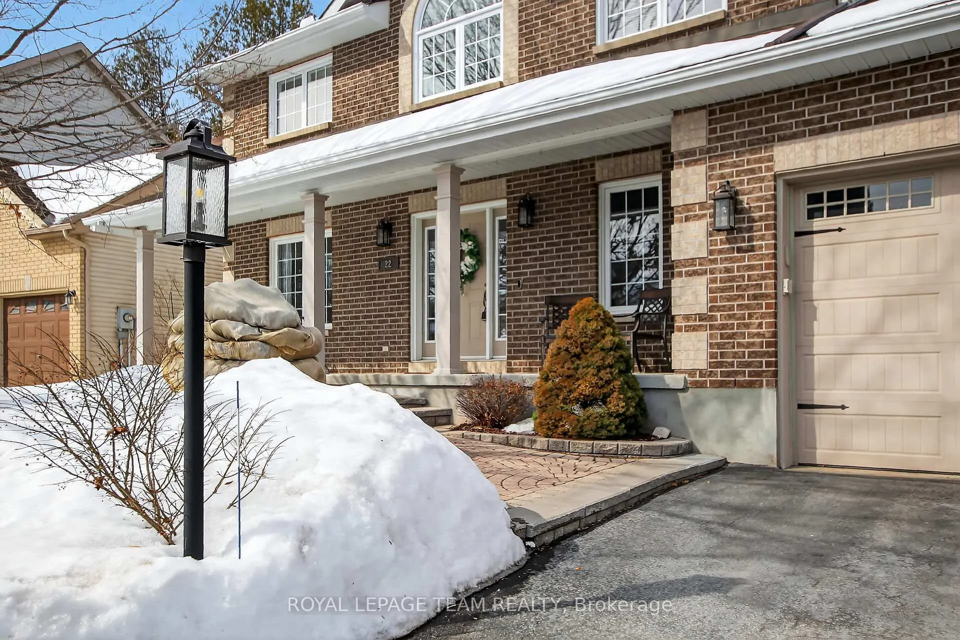 Photo 3 of 22 Renshaw Avenue, Ottawa, Stittsville (Central) — HOMEH