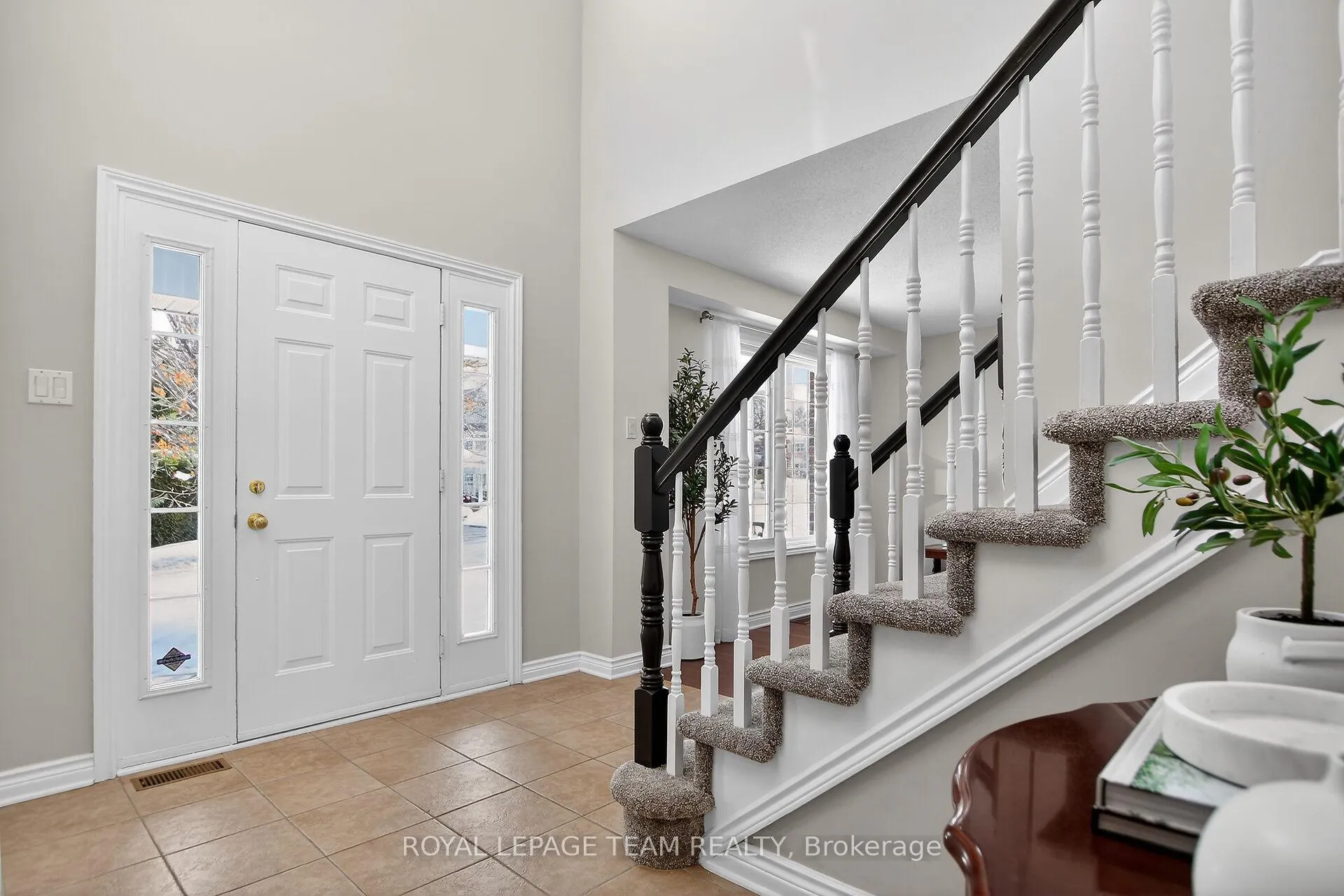 Photo 4 of 22 Renshaw Avenue, Ottawa, Stittsville (Central) — HOMEH
