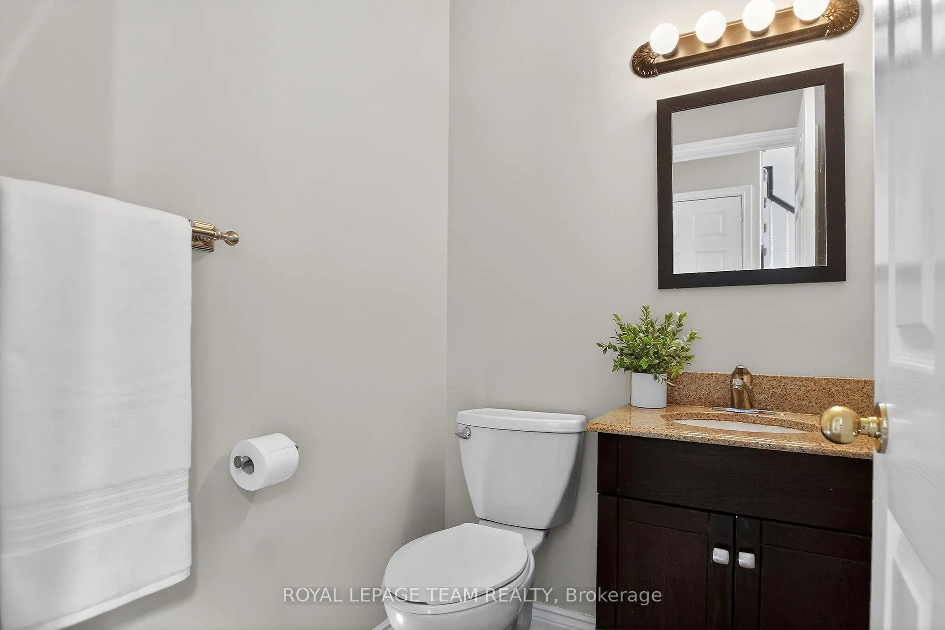 Photo 17 of 22 Renshaw Avenue, Ottawa, Stittsville (Central) — HOMEH