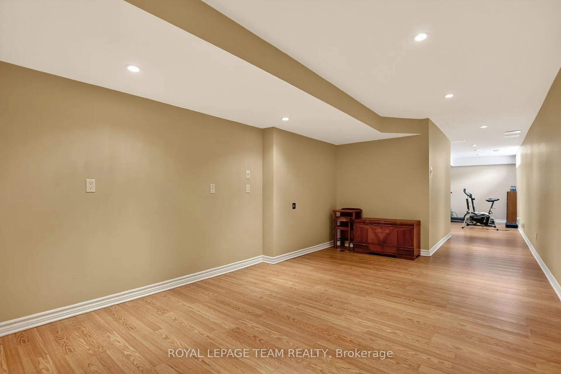 Photo 37 of 22 Renshaw Avenue, Ottawa, Stittsville (Central) — HOMEH