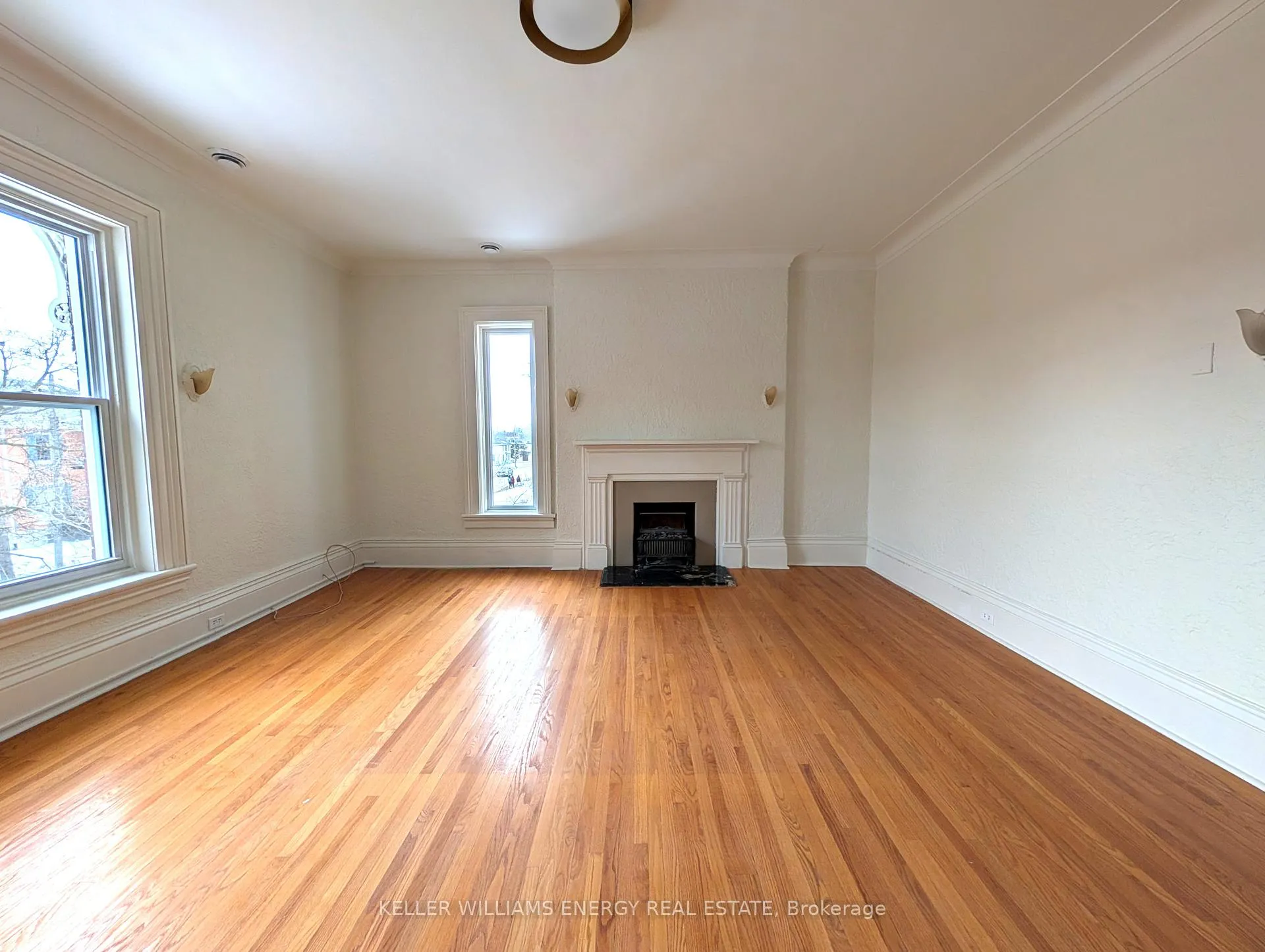 Photo 8 of Unit Unit 3, 35 King Street, Prince Edward County, Picton Ward — HOMEH
