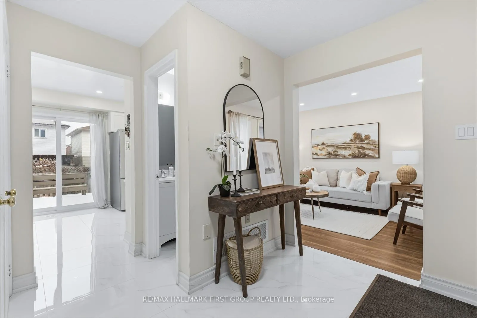 Photo 2 of 164 Wright Crescent, Ajax, Central — HOMEH